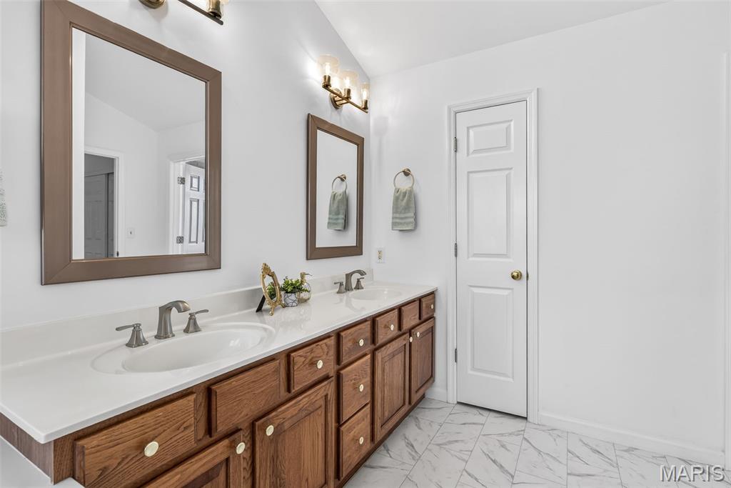 Imperial Hills 02 - Residential