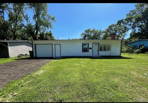 1114 Saint Helena Drive Cahokia IL 62206