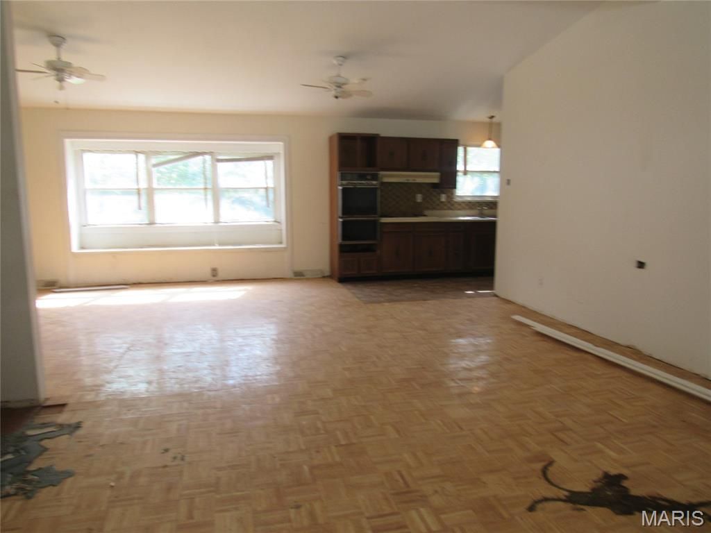 Photo of 842 Holiday Avenue, Hazelwood, MO 63042 (MLS # 26028730)