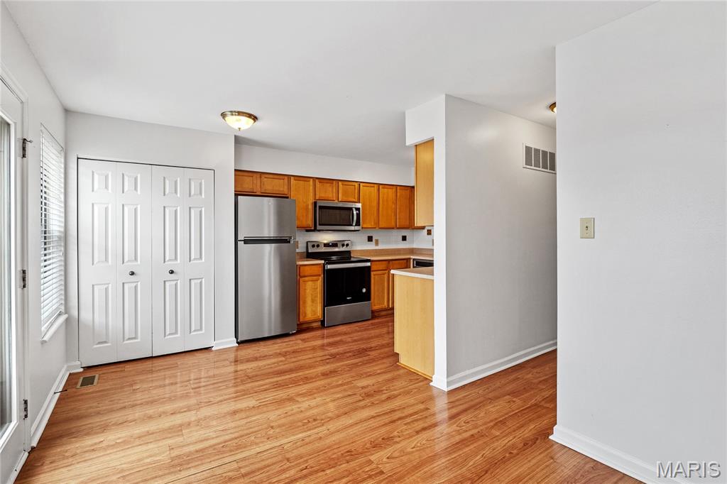 Chesterfield Village Twnhms A - Residential Lease