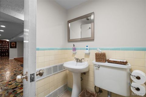 Tiny photo for 69 Bellerive Acres, Bellerive, MO 63121 (MLS # 26030804)
