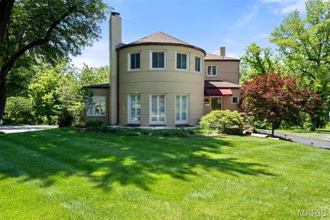 Photo of 69 Bellerive Acres, Bellerive, MO 63121 (MLS # 26030804)