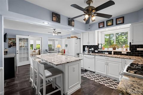Tiny photo for 69 Bellerive Acres, Bellerive, MO 63121 (MLS # 26030804)
