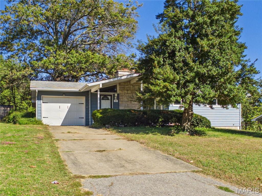 Photo of 8 Camellia Drive, Cape Girardeau, MO 63703 (MLS # 26067260)