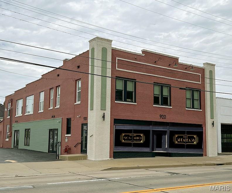 City/St Charles - Commercial Lease