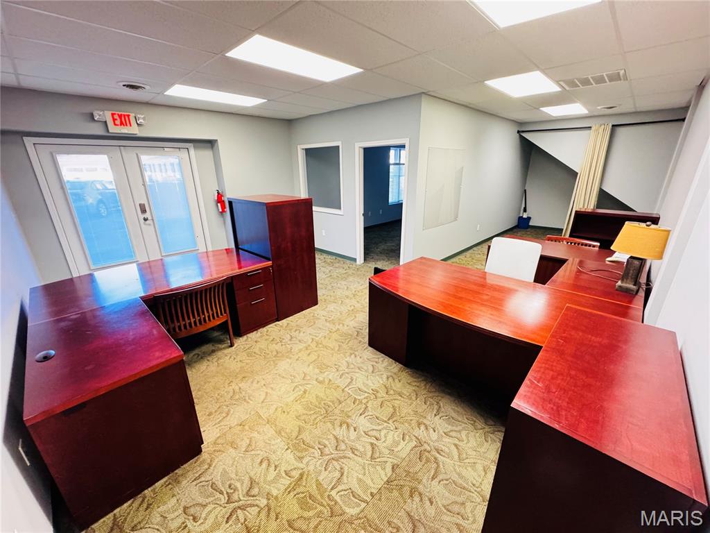 City/St Charles - Commercial Lease