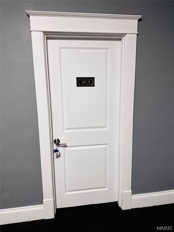 City/St Charles - Commercial Lease