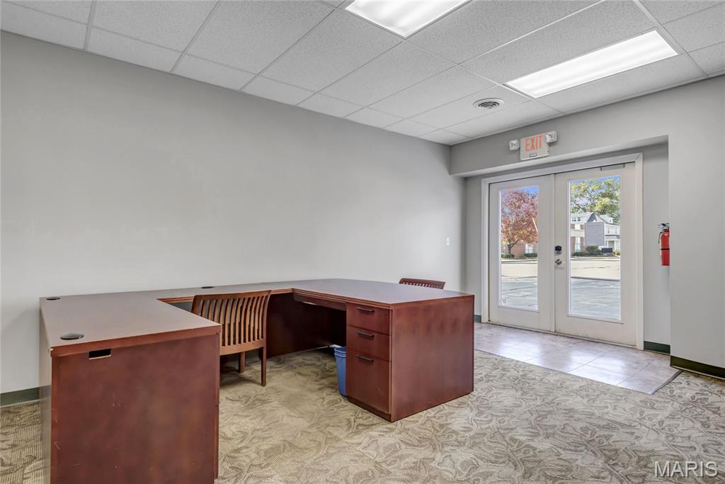 City/St Charles - Commercial Lease