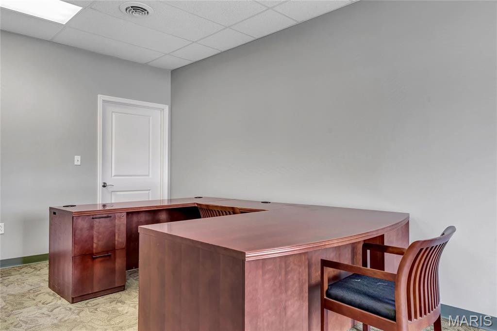 City/St Charles - Commercial Lease