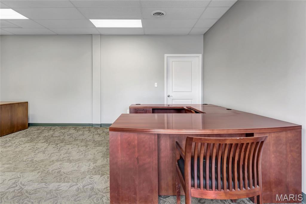 City/St Charles - Commercial Lease