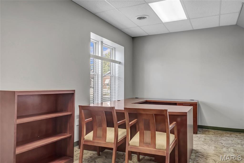 City/St Charles - Commercial Lease