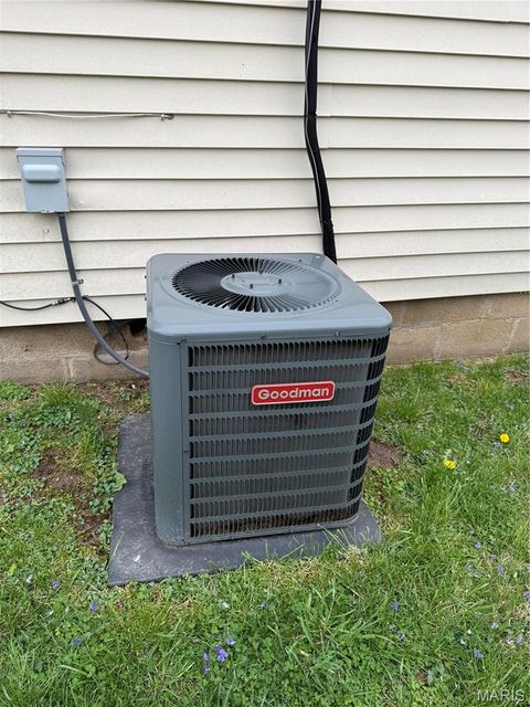 Tiny photo for 318 Central Avenue, Union, MO 63084 (MLS # 26018769)