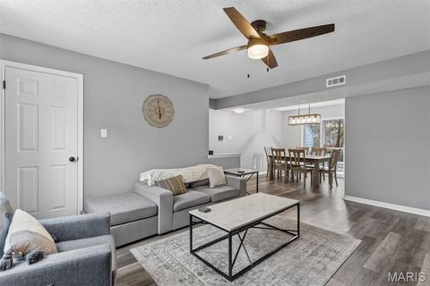 Photo of 9206 Eager Road, Brentwood, MO 63144 (MLS # 25075542)