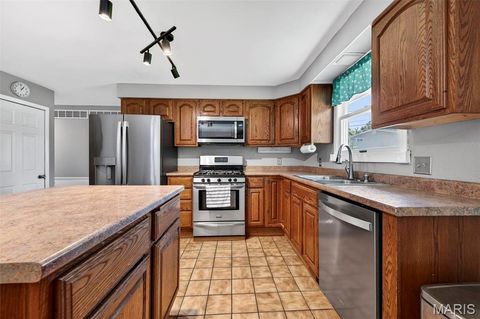 Tiny photo for 506 Aspen Drive, Crestwood, MO 63126 (MLS # 26037611)