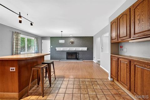 Tiny photo for 506 Aspen Drive, Crestwood, MO 63126 (MLS # 26037611)