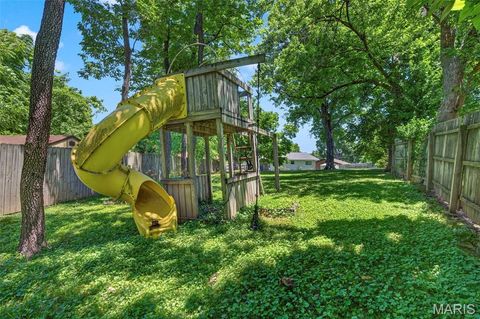 Tiny photo for 506 Aspen Drive, Crestwood, MO 63126 (MLS # 26037611)