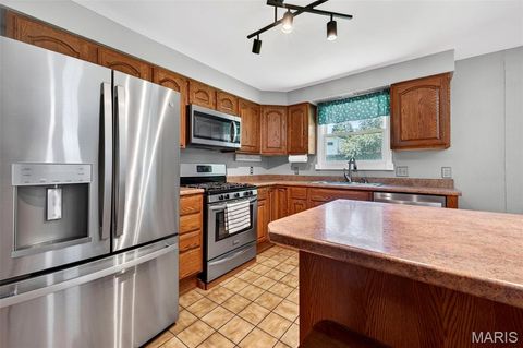 Tiny photo for 506 Aspen Drive, Crestwood, MO 63126 (MLS # 26037611)