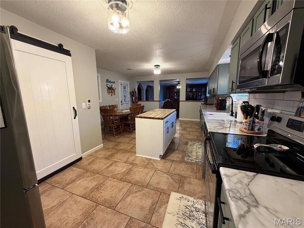 1704 State Highway Hh