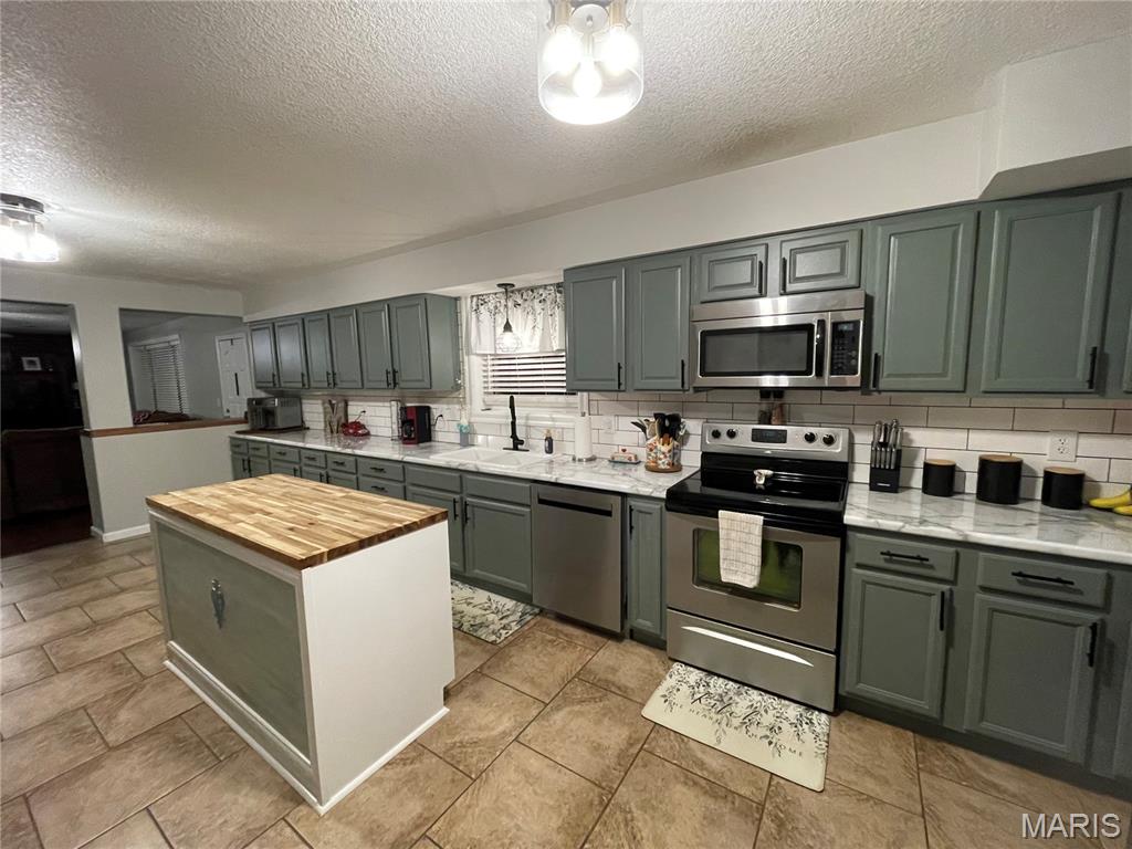 1704 State Highway Hh