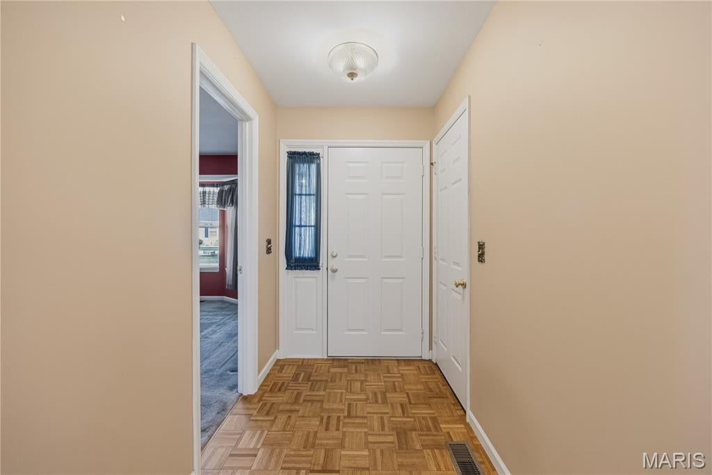 Photo of 899 Du Pre Court, St Peters, MO 63376 (MLS # 26003053)