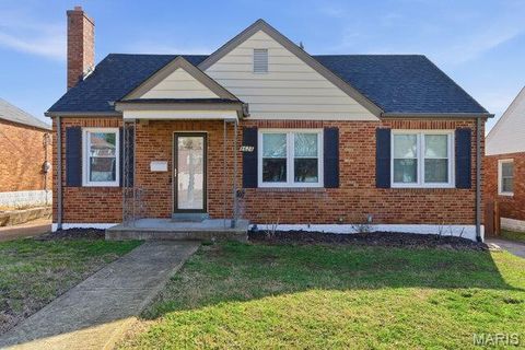 8628 Charlton Lane St Louis MO 63123