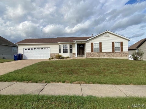 Photo of 275 Meadow Crest Drive, Troy, MO 63379 (MLS # 26066440)
