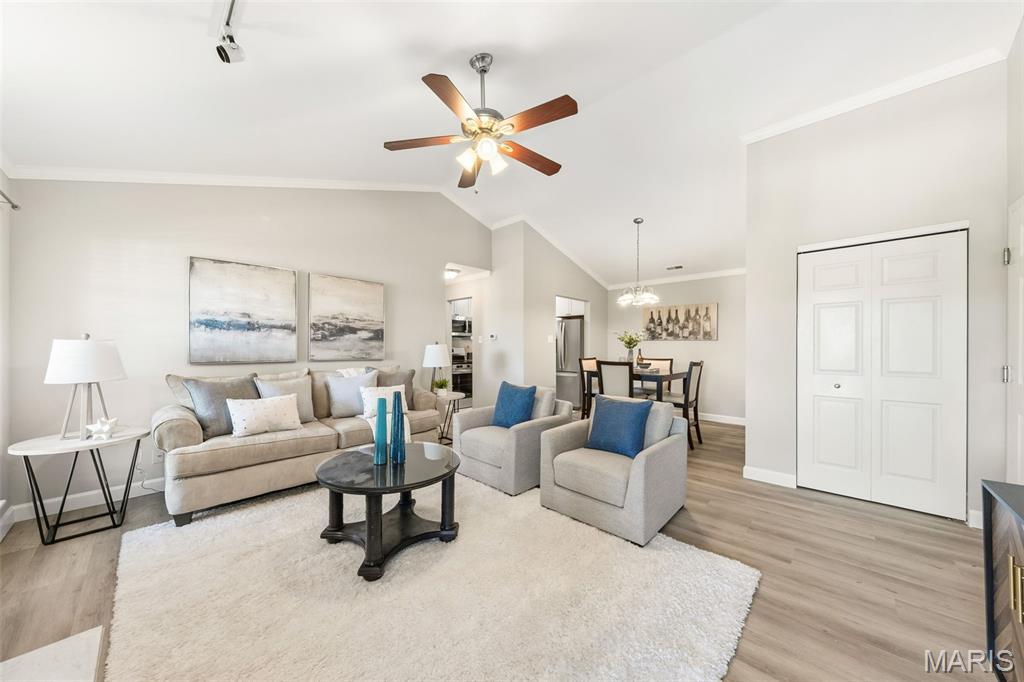 Spring Hill Farm Condo Ph 2 - Residential
