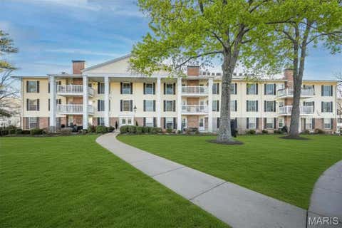 Photo of 1512 Bedford Forge Court #19, Chesterfield, MO 63017 (MLS # 26050206)