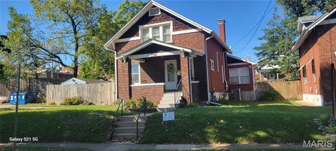 Photo of 7383 Hazel Avenue, Maplewood, MO 63143 (MLS # 26055177)