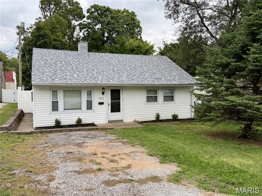 Photo of 7912 Fleta Street, St Louis, MO 63123 (MLS # 26067481)
