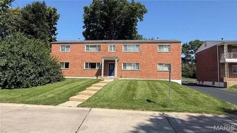 7403-7401 Olian Drive Hazelwood MO 63042