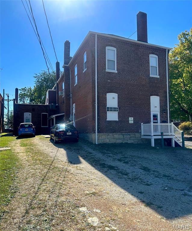 421 W 5th Street 417, 415, 421