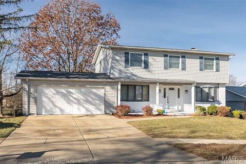 Tiny photo for 2285 Hill House Road, Chesterfield, MO 63017 (MLS # 26000266)