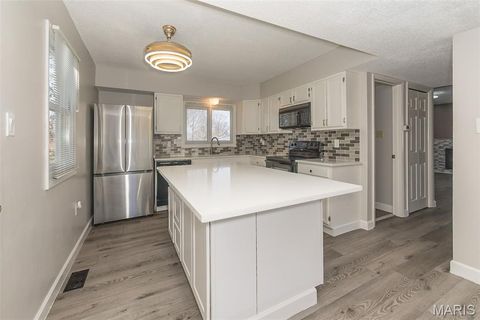 Tiny photo for 2285 Hill House Road, Chesterfield, MO 63017 (MLS # 26000266)