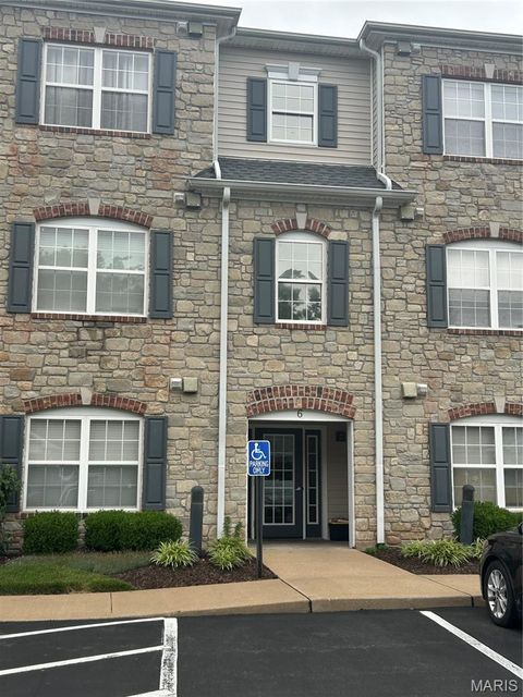 Photo of 6 Monarch Trace Court #204, Chesterfield, MO 63017 (MLS # 26031640)