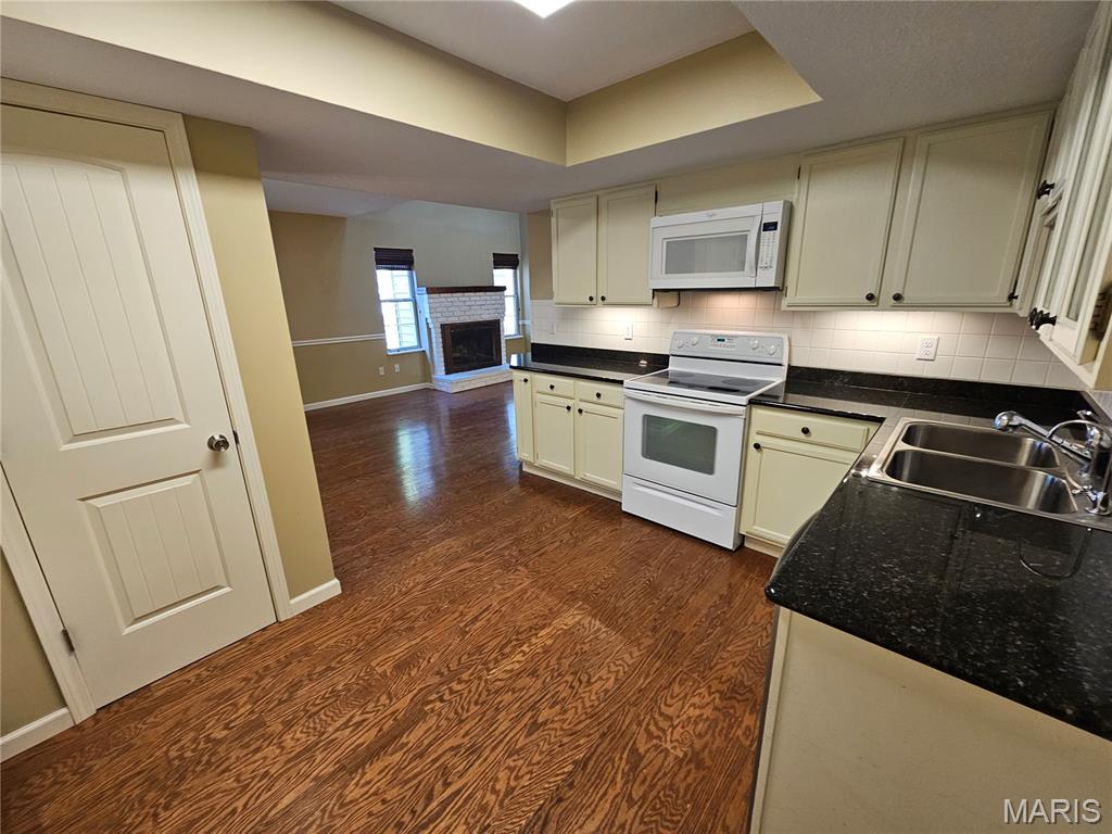 Sandalwood Creek Condo Ph One-A - Residential Lease