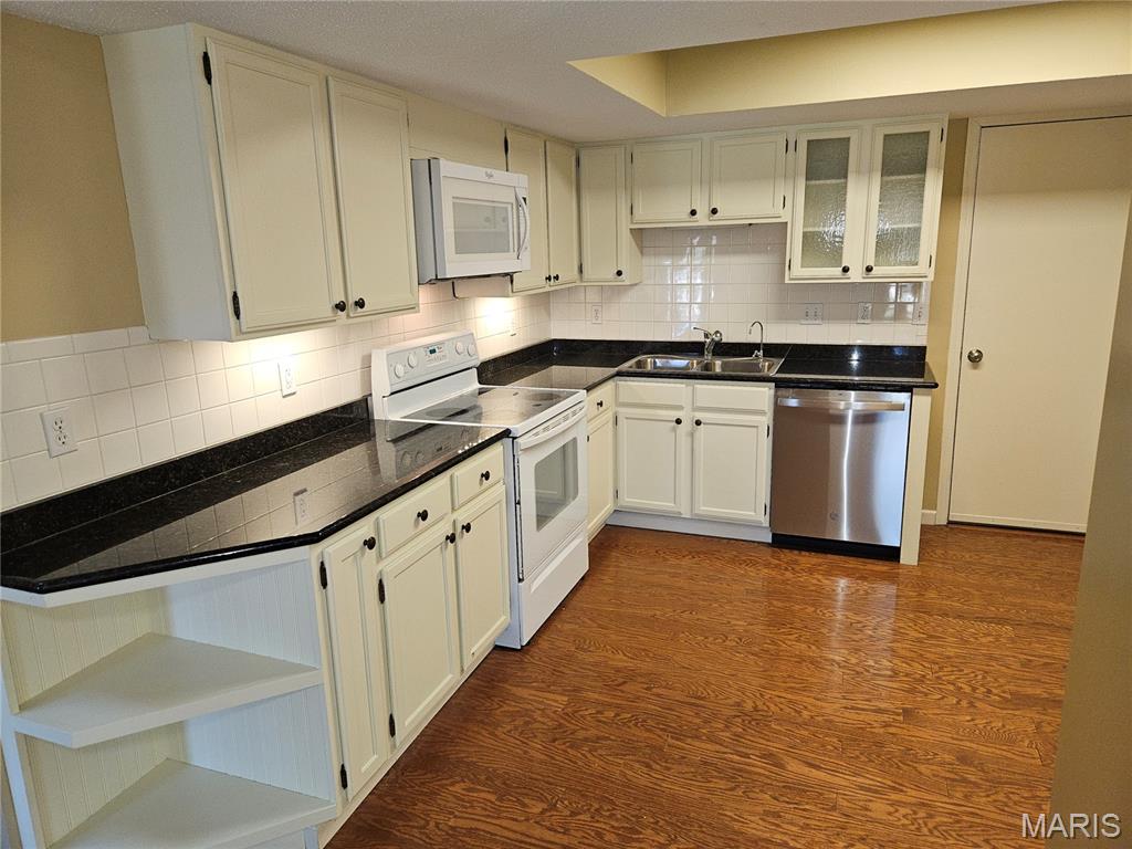 Sandalwood Creek Condo Ph One-A - Residential Lease