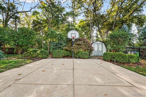 Tiny photo for 646 Hollywood Place, Webster Groves, MO 63119 (MLS # 25074325)