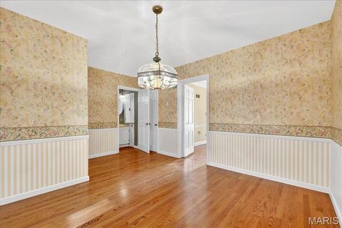 Tiny photo for 646 Hollywood Place, Webster Groves, MO 63119 (MLS # 25074325)
