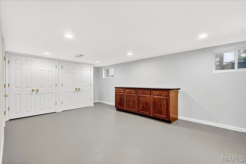 Tiny photo for 646 Hollywood Place, Webster Groves, MO 63119 (MLS # 25074325)