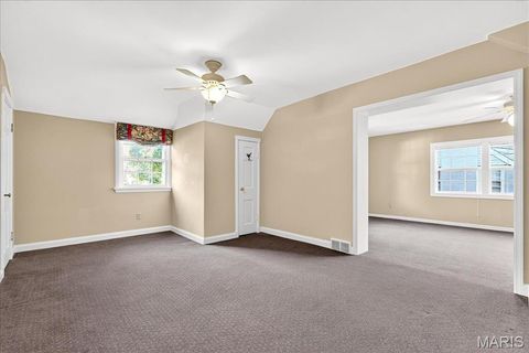 Tiny photo for 646 Hollywood Place, Webster Groves, MO 63119 (MLS # 25074325)