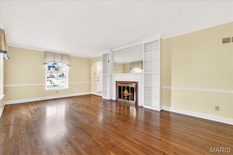 Tiny photo for 646 Hollywood Place, Webster Groves, MO 63119 (MLS # 25074325)