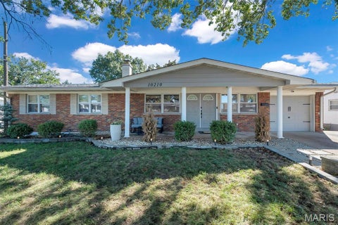 Photo of 10210 Mullally Drive, St Louis, MO 63123 (MLS # 26066002)