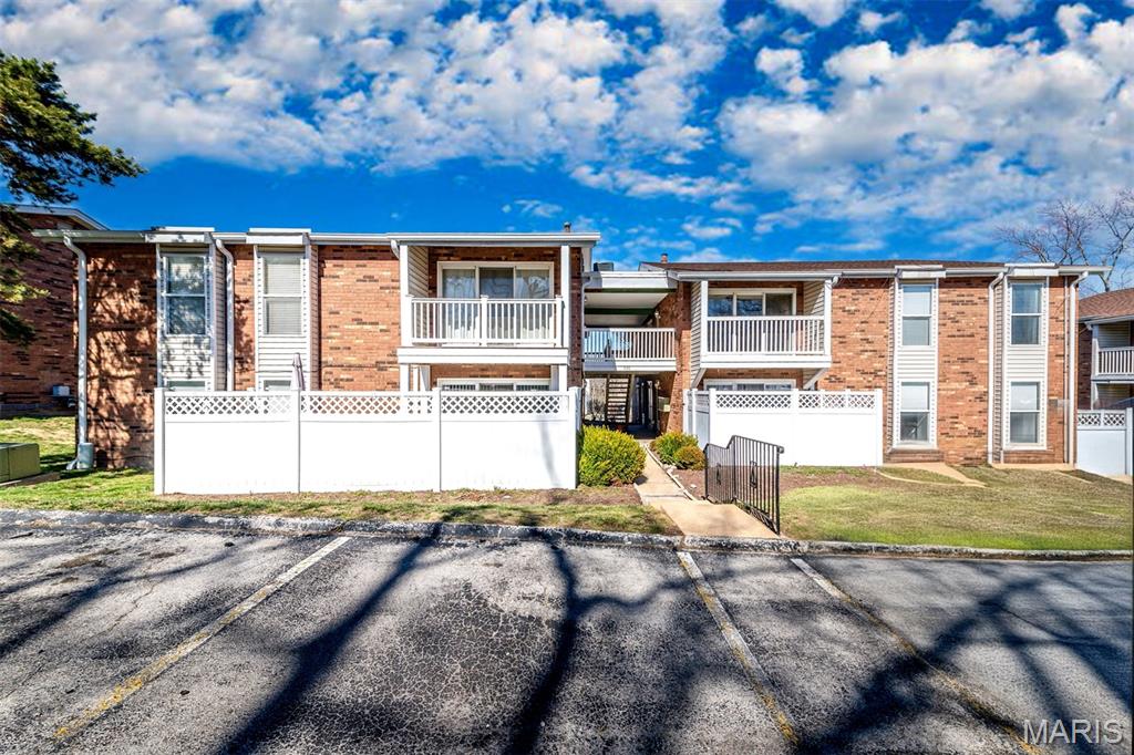 Geyer Place Condo - Residential