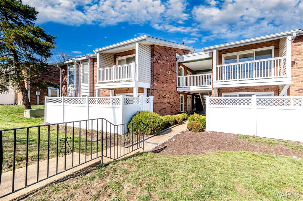 Geyer Place Condo - Residential