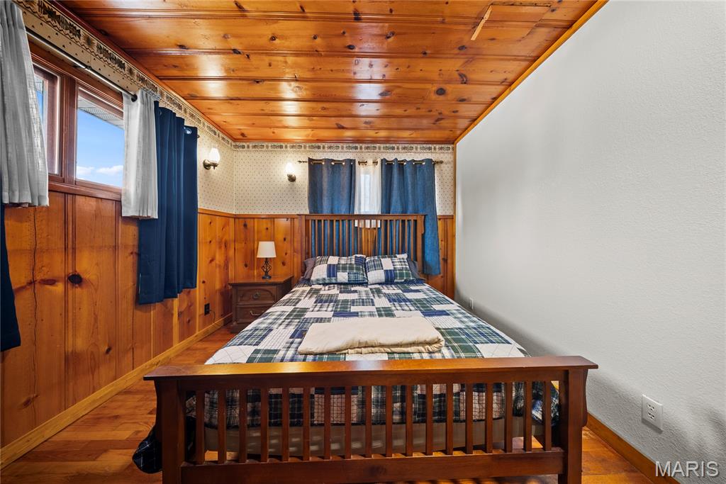 Rural - Commercial Sale