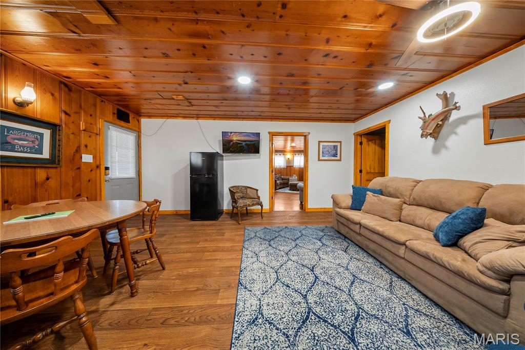 Rural - Commercial Sale