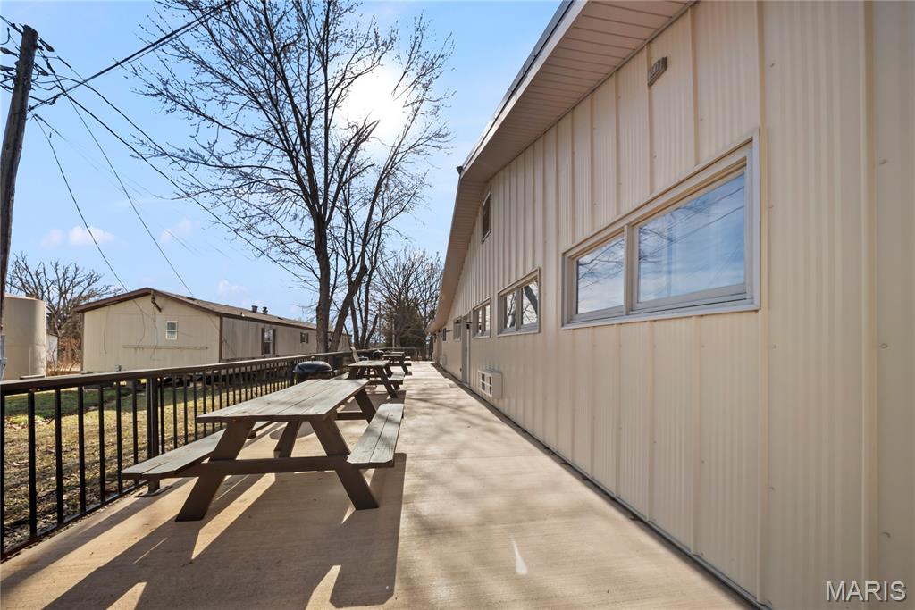 Rural - Commercial Sale