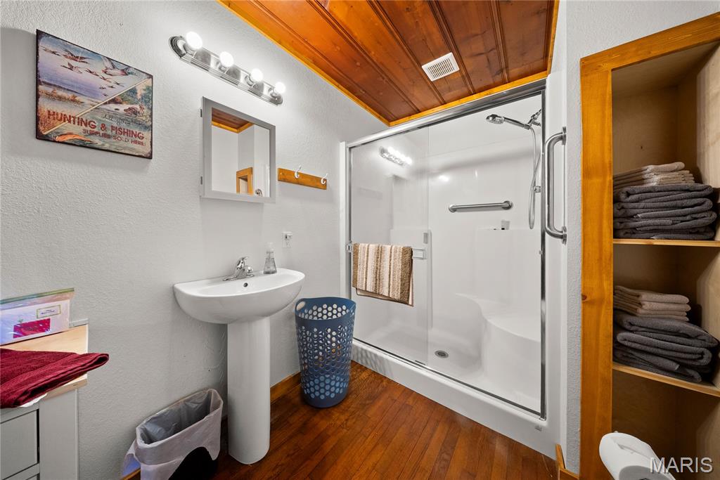 Rural - Commercial Sale