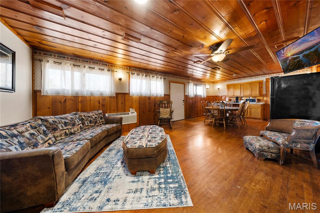 Rural - Commercial Sale